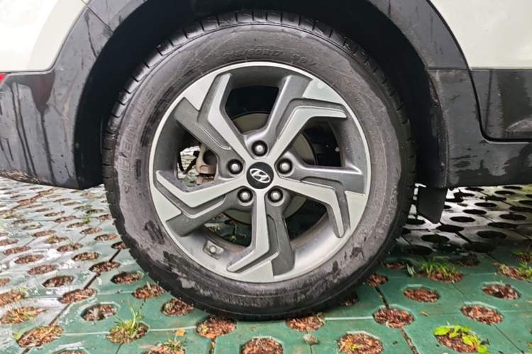 Used Hyundai ix25 2017 1.6L Automatic Smart Version Right Rear Wheel Hub