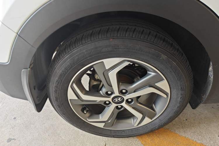 Used Hyundai ix25 2017 1.6L Automatic Smart Version Right Rear Wheel Hub