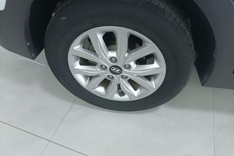 Used Hyundai ix25 2017 1.6L Manual Fashion Model Right Rear Wheel Hub