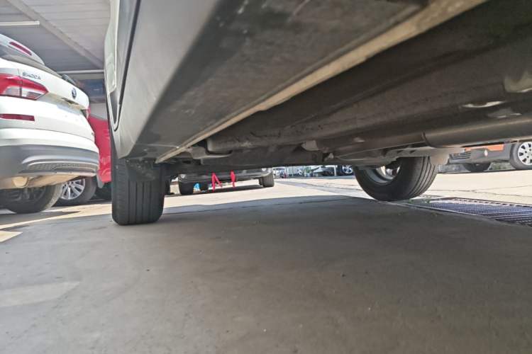 Used Hyundai ix25 2017 1.4T Automatic Smart Version Right Side Sill