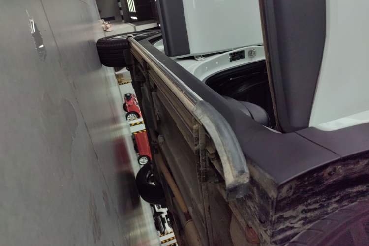 Used Hyundai ix25 2017 1.6L Automatic Smart Version Right Side Sill