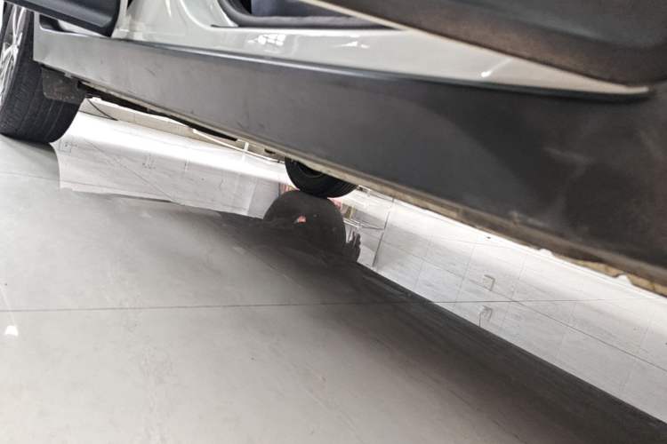 Used Hyundai ix25 2017 1.6L Automatic Smart Version Right Side Sill