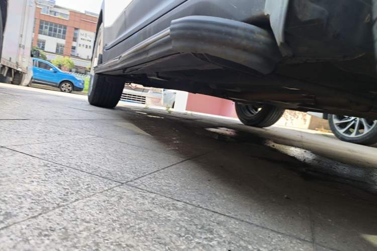 Used Hyundai ix25 2017 1.6L Automatic Smart Version Right Side Sill