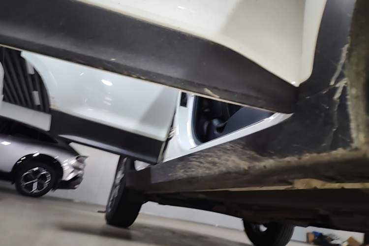 Used Hyundai ix25 2017 1.6L Automatic Smart Version Right Side Sill