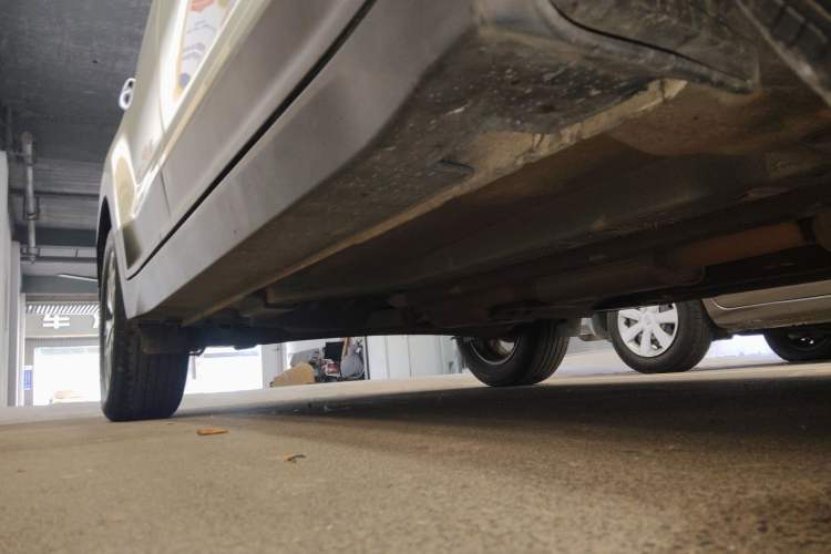 Used Hyundai ix25 2017 1.4T Automatic Smart Version Right Side Sill