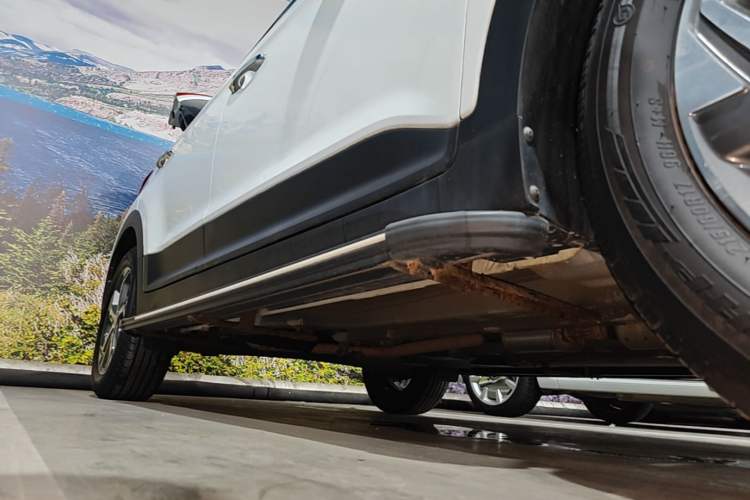 Used Hyundai ix25 2017 1.6L Automatic Smart Version Right Side Sill