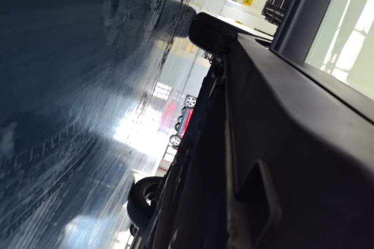 Used Hyundai ix25 2017 1.6L Automatic Smart Version Right Side Sill