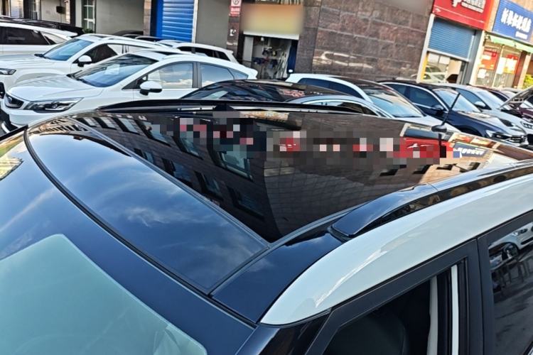 Used Hyundai ix25 2017 1.6L Automatic Smart Version Roof