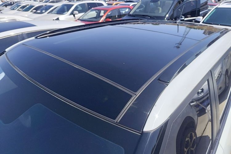 Used Hyundai ix25 2017 1.6L Automatic Smart Version Roof