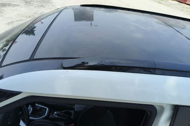 Used Hyundai ix25 2017 1.6L Automatic Smart Version Roof