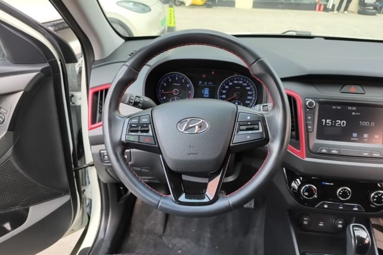 Used Hyundai ix25 2017 1.4T Automatic Smart Version Steering Wheel