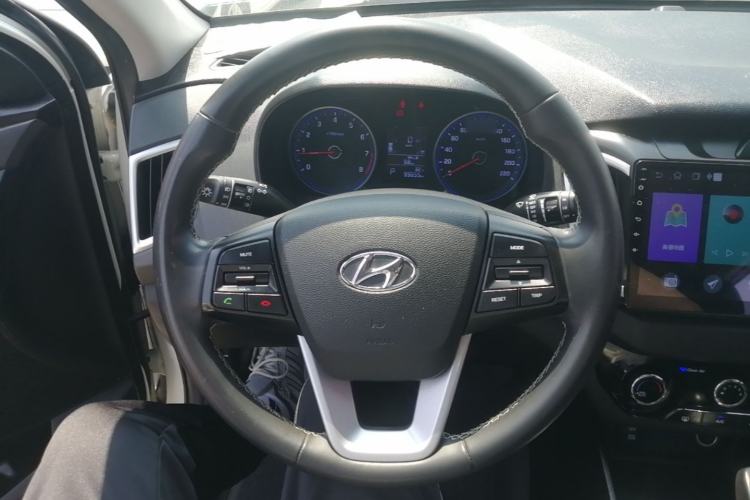 Used Hyundai ix25 2017 1.6L Automatic Smart Version Steering Wheel