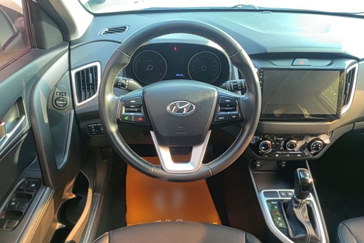 Used Hyundai ix25 2017 1.6L Automatic Smart Version Steering Wheel