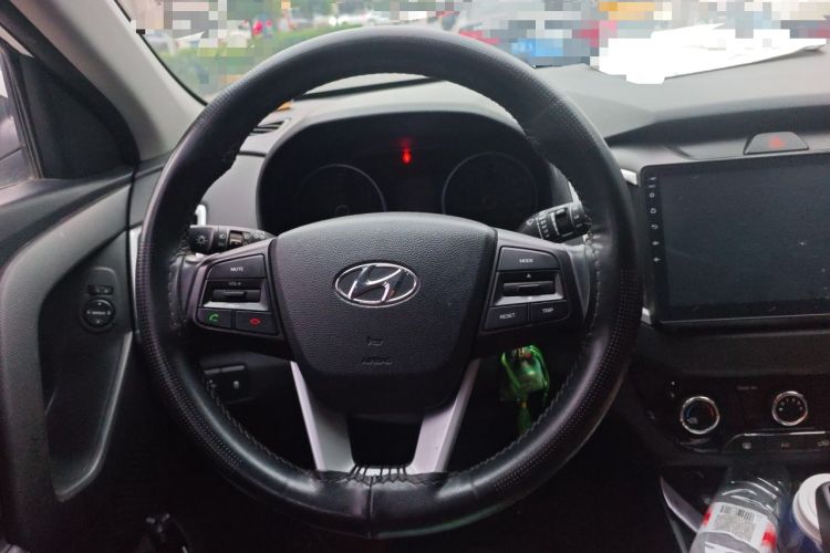 Used Hyundai ix25 2017 1.6L Automatic Smart Version Steering Wheel