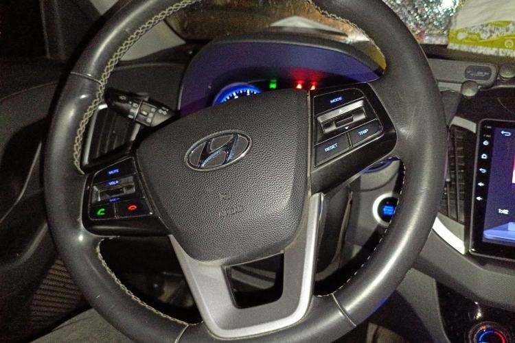 Used Hyundai ix25 2017 1.6L Automatic Smart Version Steering Wheel