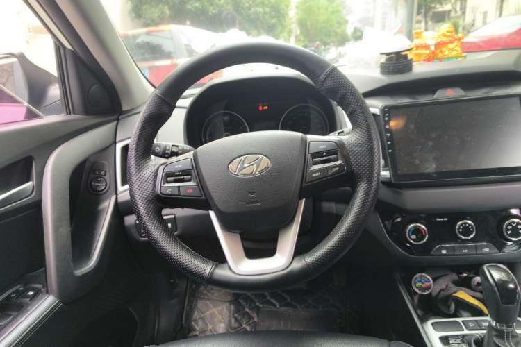 Used Hyundai ix25 2017 1.6L Automatic Smart Version Steering Wheel