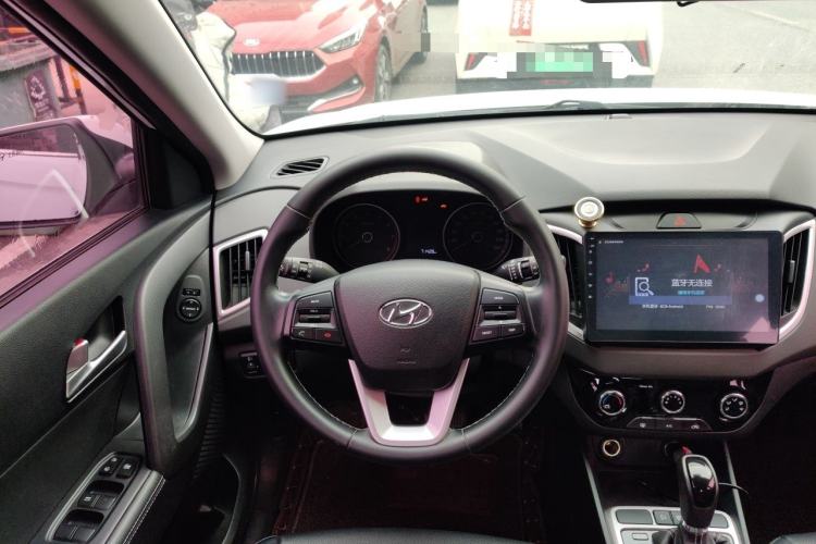 Used Hyundai ix25 2017 1.6L Automatic Smart Version Steering Wheel