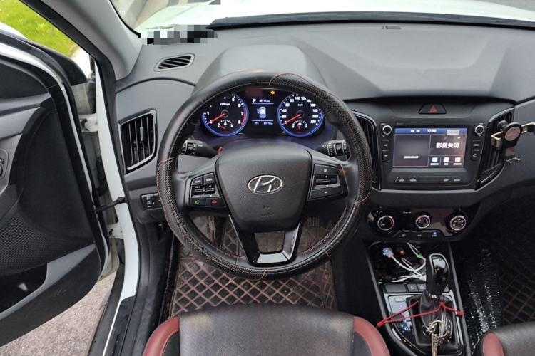 Used Hyundai ix25 2017 1.4T Automatic Smart Version Steering Wheel