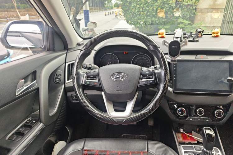 Used Hyundai ix25 2017 1.6L Automatic Smart Version Steering Wheel