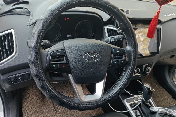 Used Hyundai ix25 2017 1.6L Automatic Smart Version Steering Wheel