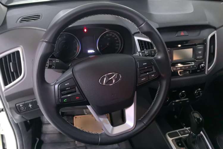 Used Hyundai ix25 2017 1.6L Automatic Smart Version Steering Wheel