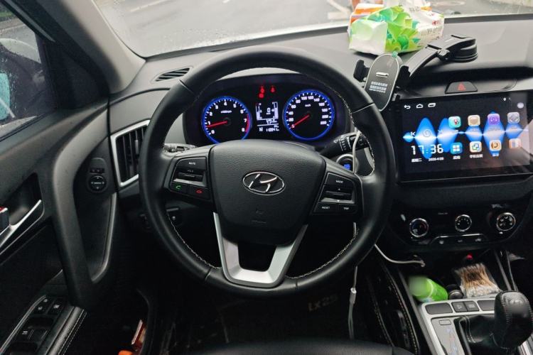 Used Hyundai ix25 2017 1.6L Automatic Smart Version Steering Wheel