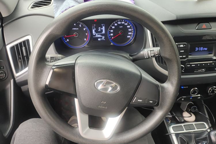 Used Hyundai ix25 2017 1.6L Manual Fashion Model Steering Wheel