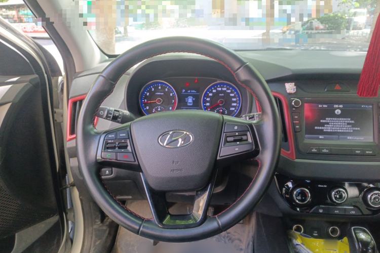 Used Hyundai ix25 2017 1.4T Automatic Smart Version Steering Wheel