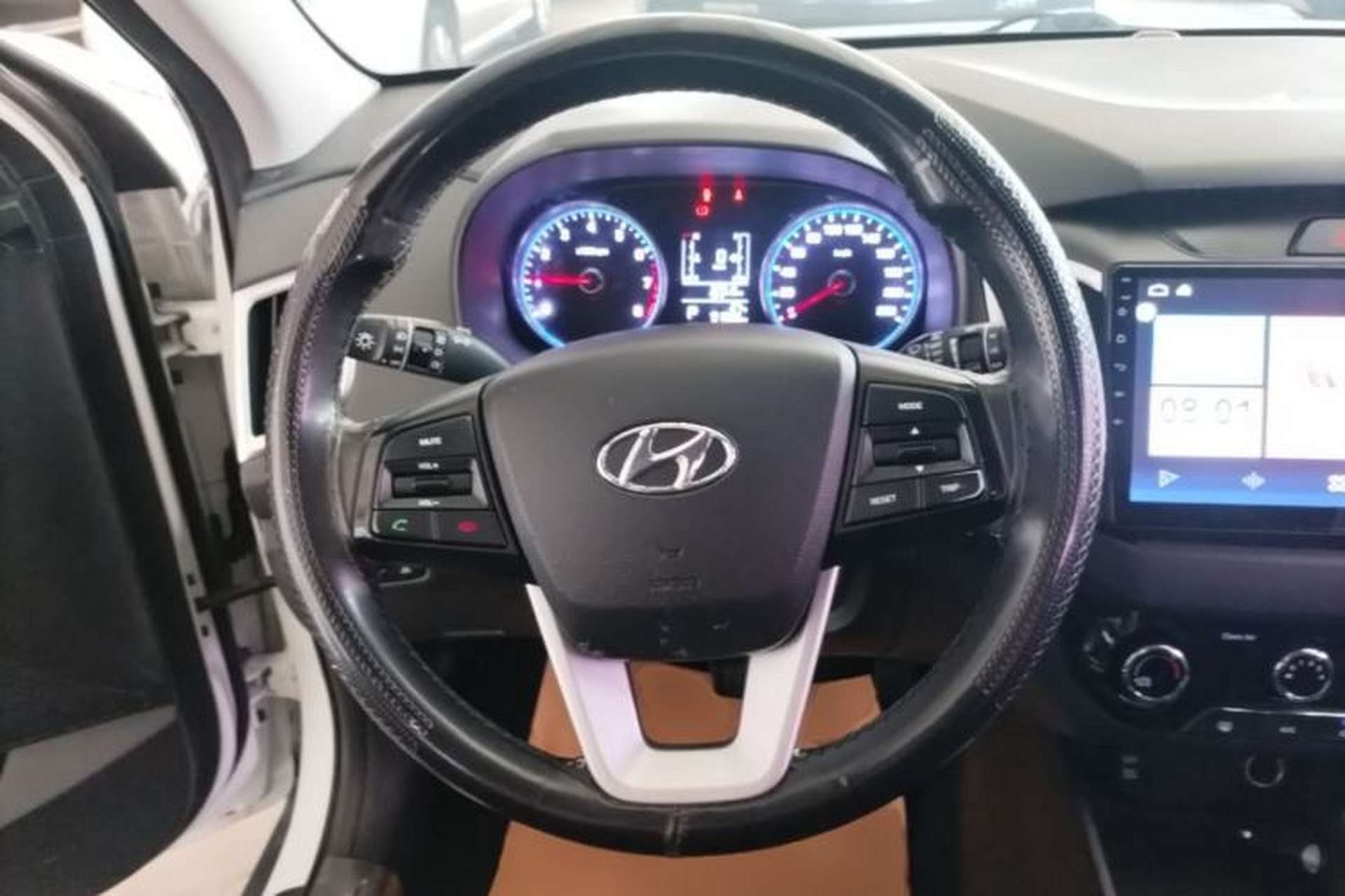 Used Hyundai ix25 2017 1.6L Automatic Smart Version Steering Wheel