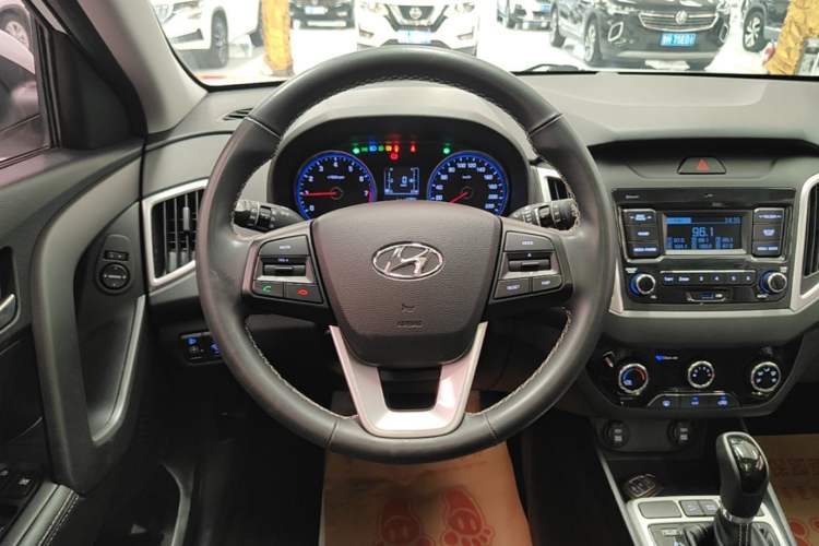 Used Hyundai ix25 2017 1.6L Automatic Smart Version Steering Wheel