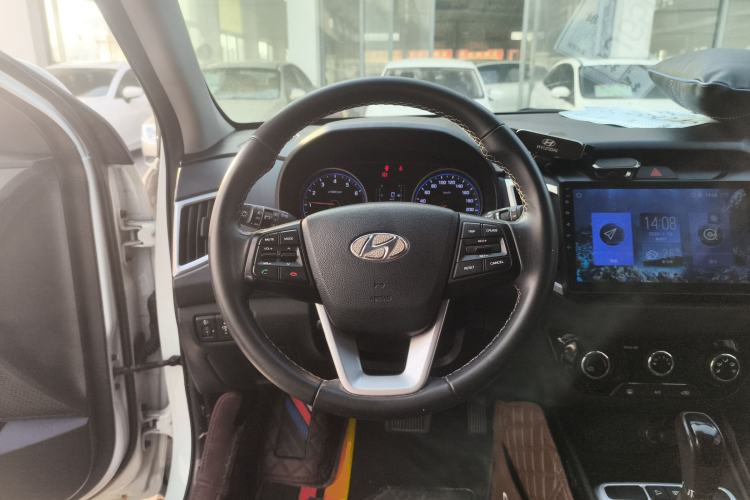 Used Hyundai ix25 2017 1.6L Automatic Smart Version Steering Wheel