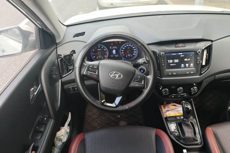 Used Hyundai ix25 2017 1.4T Automatic Smart Version Steering Wheel