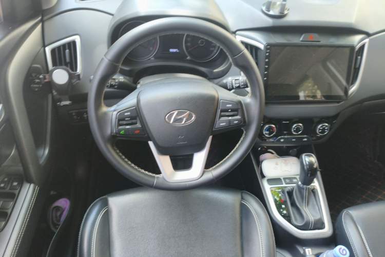 Used Hyundai ix25 2017 1.6L Automatic Smart Version Steering Wheel