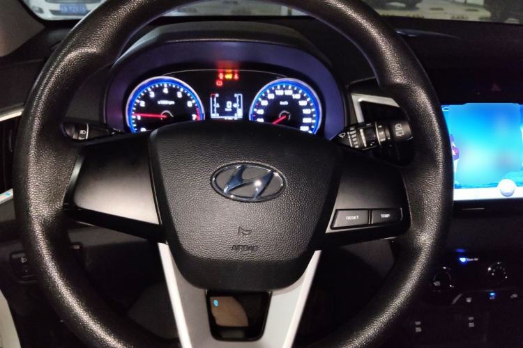Used Hyundai ix25 2017 1.6L Manual Fashion Model Steering Wheel