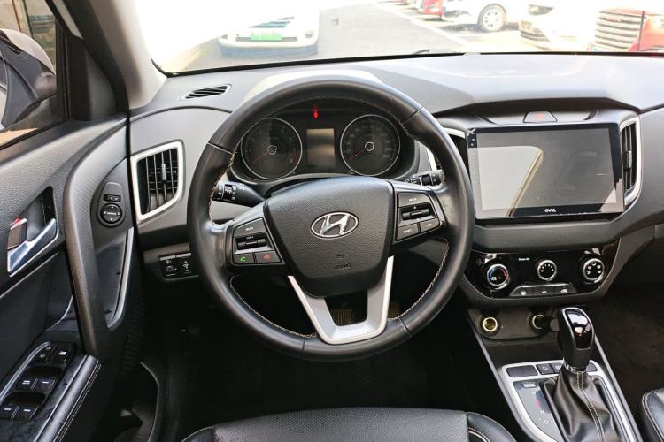 Used Hyundai ix25 2017 1.6L Automatic Smart Version Steering Wheel