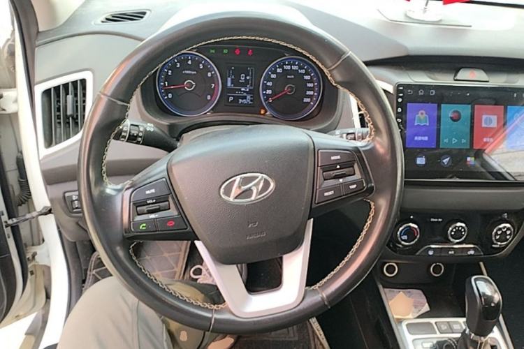Used Hyundai ix25 2017 1.6L Automatic Smart Version Steering Wheel