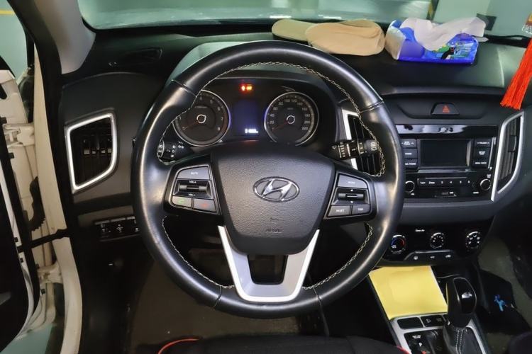 Used Hyundai ix25 2017 1.6L Automatic Smart Version Steering Wheel