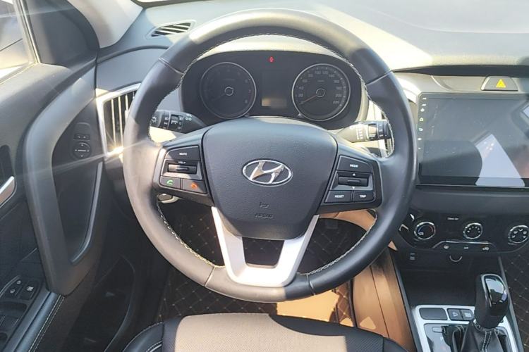Used Hyundai ix25 2017 1.6L Automatic Smart Version Steering Wheel