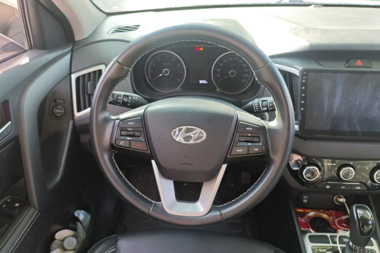 Used Hyundai ix25 2017 1.6L Automatic Smart Version Steering Wheel