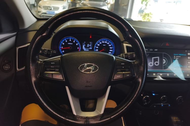 Used Hyundai ix25 2017 1.6L Automatic Smart Version Steering Wheel