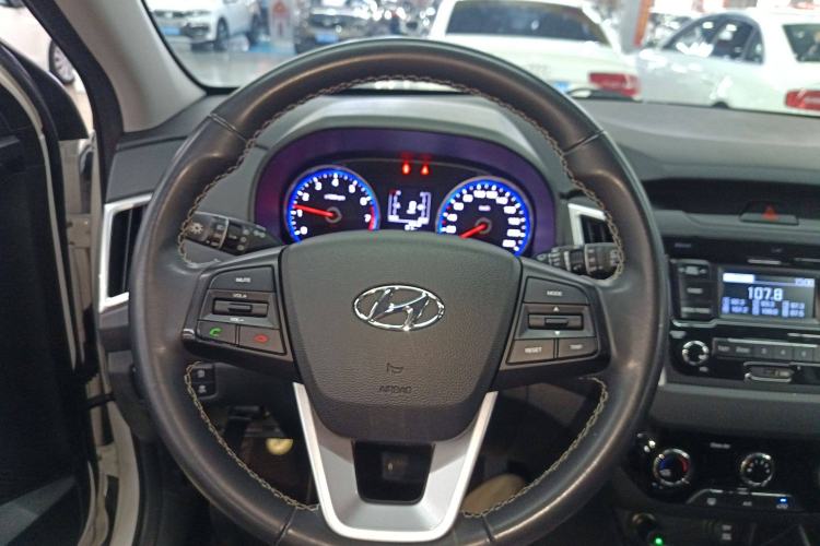 Used Hyundai ix25 2017 1.6L Automatic Smart Version Steering Wheel