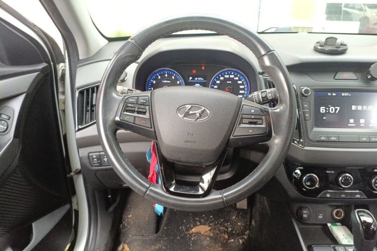 Used Hyundai ix25 2017 1.4T Automatic Smart Version Steering Wheel