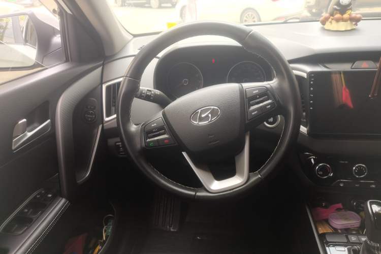 Used Hyundai ix25 2017 1.6L Automatic Smart Version Steering Wheel