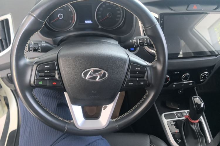 Used Hyundai ix25 2017 1.6L Automatic Smart Version Steering Wheel