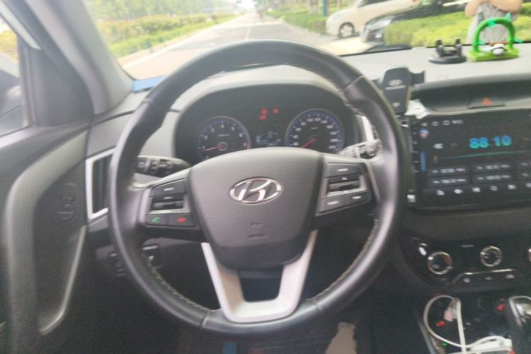 Used Hyundai ix25 2017 1.6L Automatic Smart Version Steering Wheel