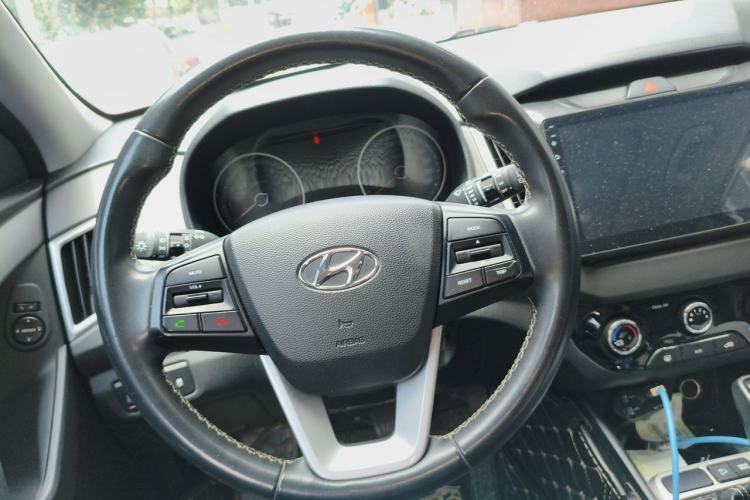 Used Hyundai ix25 2017 1.6L Automatic Smart Version Steering Wheel