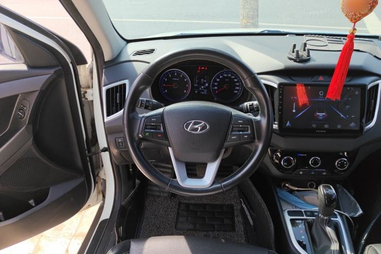 Used Hyundai ix25 2017 1.6L Automatic Smart Version Steering Wheel