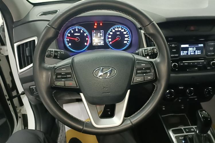 Used Hyundai ix25 2017 1.6L Automatic Smart Version Steering Wheel