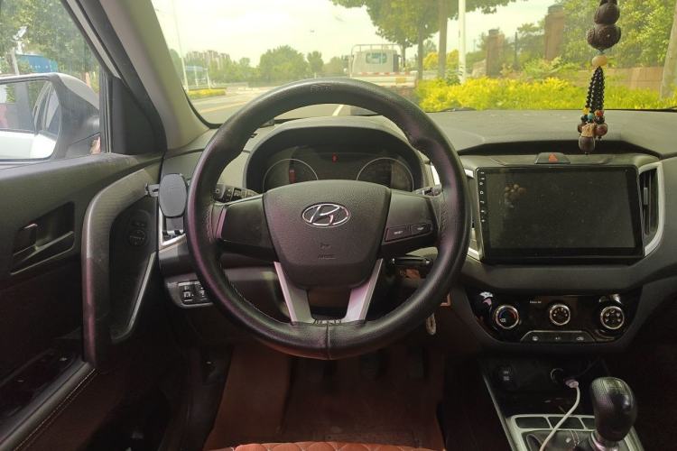 Used Hyundai ix25 2017 1.6L Manual Fashion Model Steering Wheel
