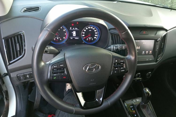 Used Hyundai ix25 2017 1.4T Automatic Smart Version Steering Wheel